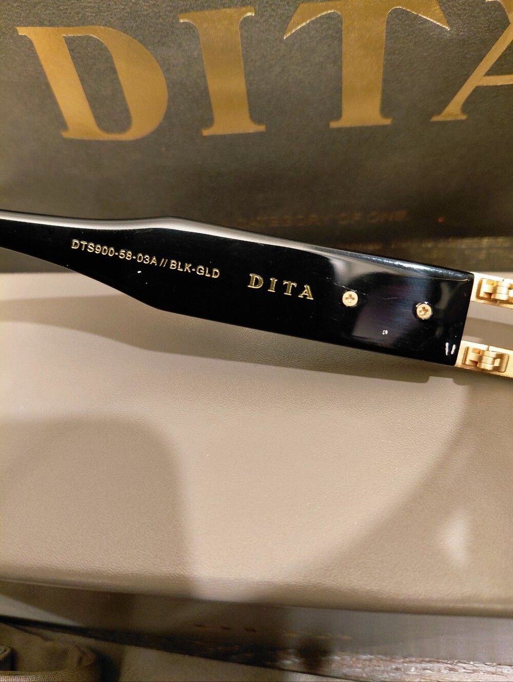 RARE DITA GRANDMASTER SIX Titanium Aviator Black/Gold Sunglasses DTS 900 01A - Picture 11 of 15